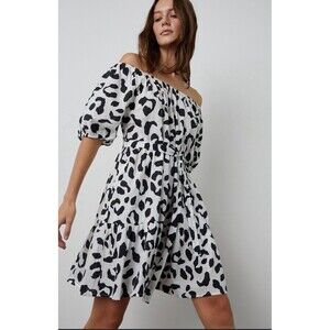 Velvet NWT Eliah Off Shoulder Tiered Tie Belt 100% Cotton Animal Print Dress M